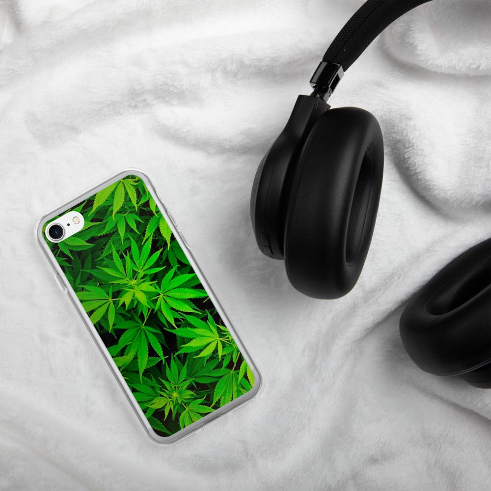 Leafy Luxury: Green Weed Phone Case! Elevate Your Style!