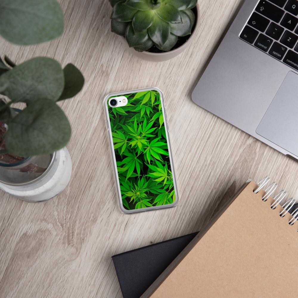 Leafy Luxury: Green Weed Phone Case! Elevate Your Style!