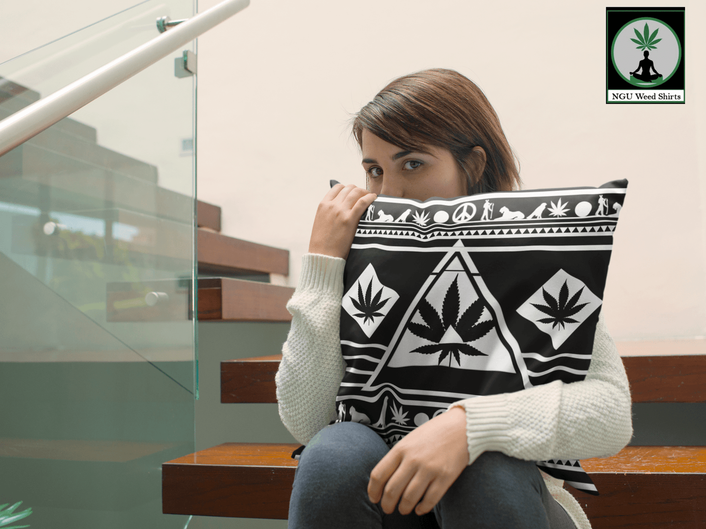 Chic monochrome pillow with a subtle nod to the green.